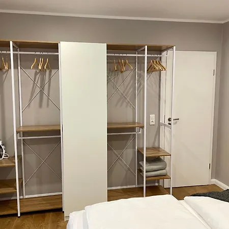 - 4 Pers - 24h Self Check-in - Verkehrsanbindung Apartment Siegburg