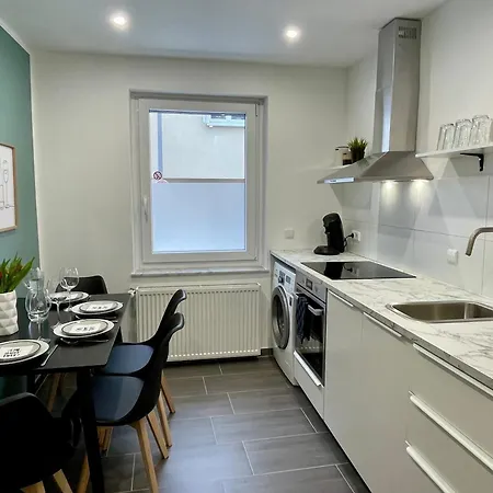 - 4 Pers - 24h Self Check-in - Verkehrsanbindung *