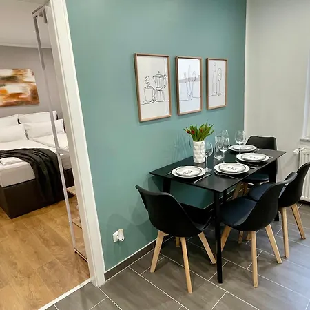 - 4 Pers - 24h Self Check-in - Verkehrsanbindung Apartment